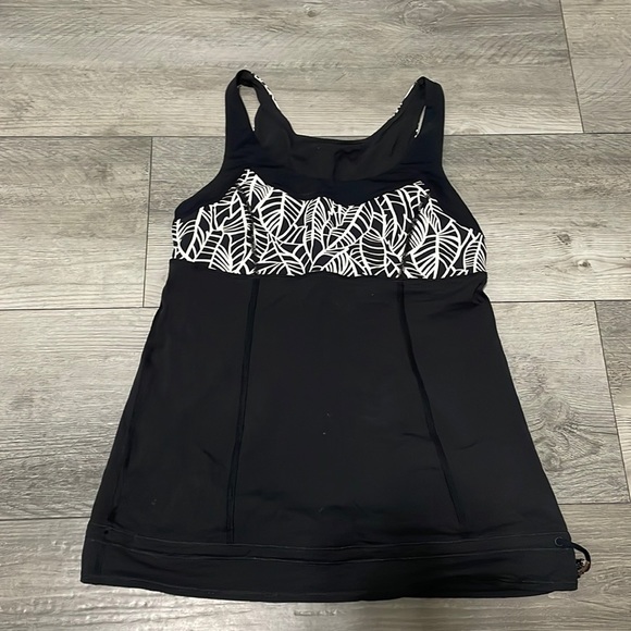 lululemon black & White Banana leaf‎ tank size 6 - Picture 1 of 1